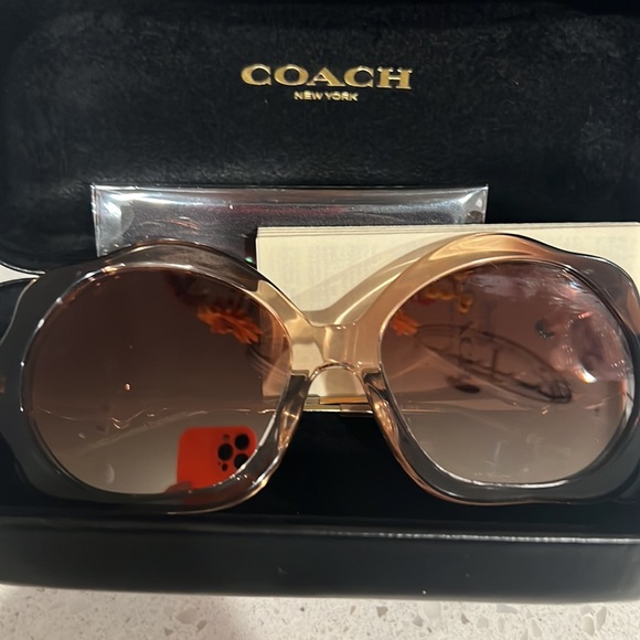 Coach Sunglasses C9200 - Picture 5 of 5
